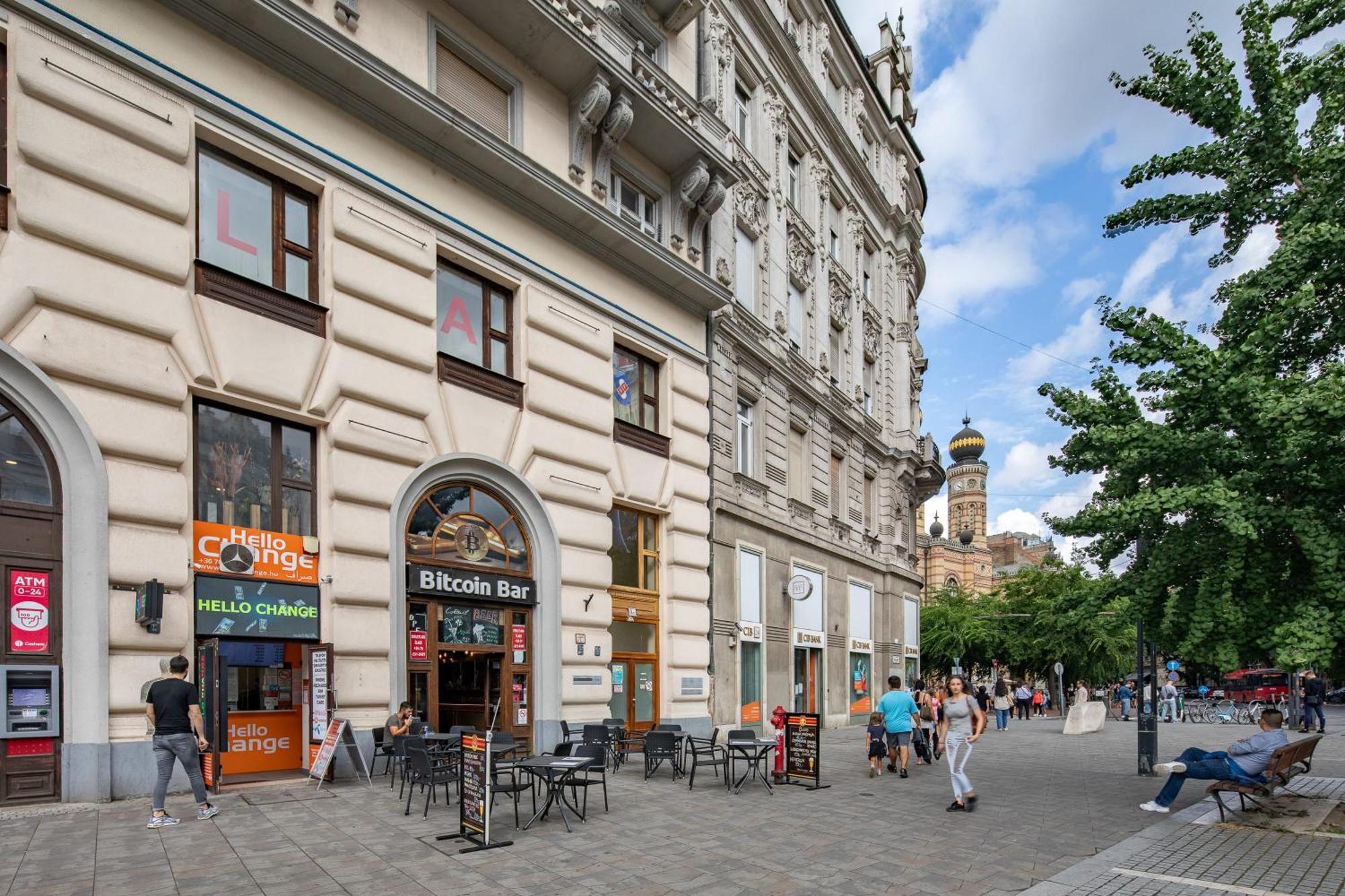 Ultra Central Luxury Будапеща Екстериор снимка