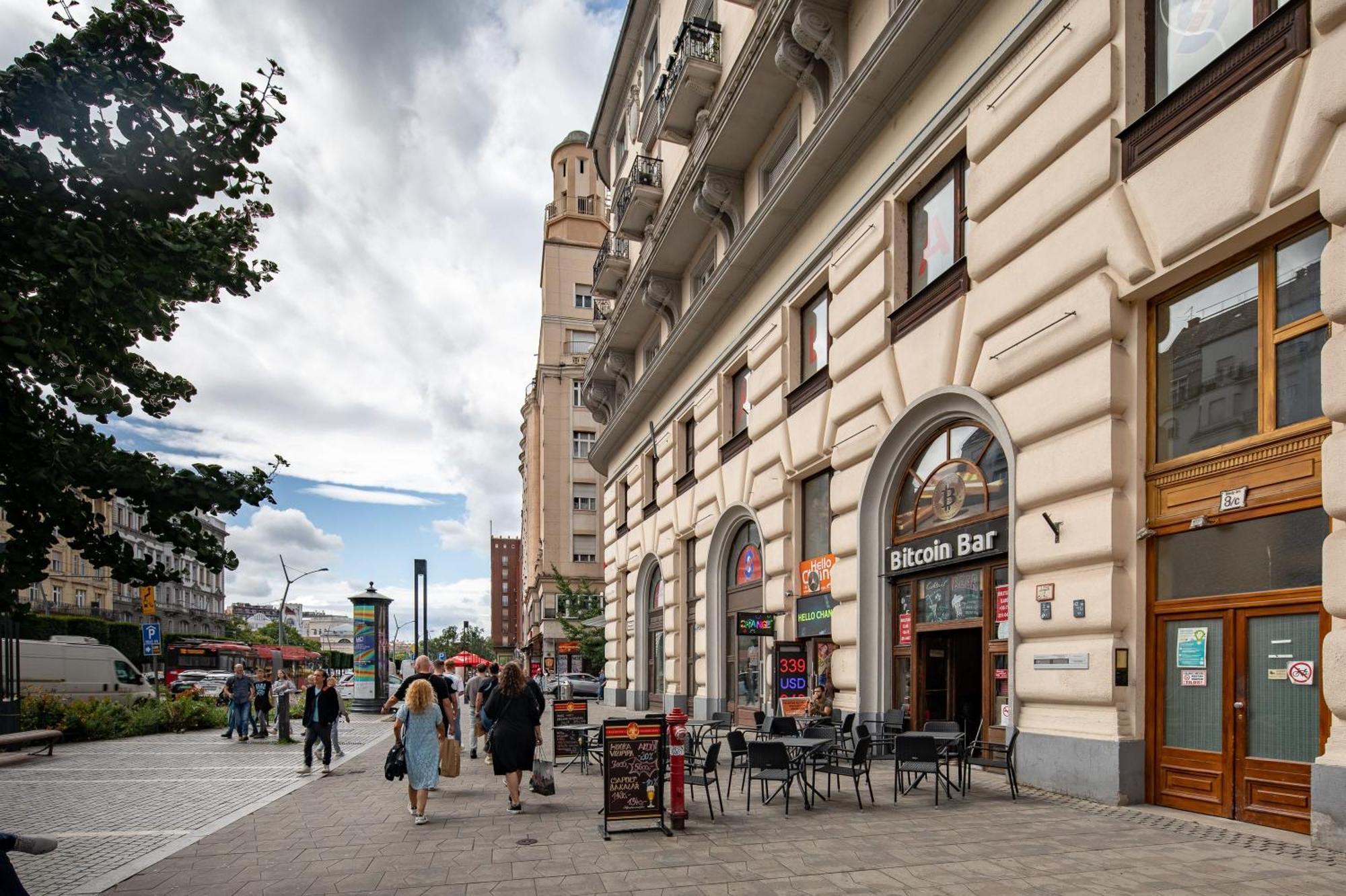 Ultra Central Luxury Будапеща Екстериор снимка